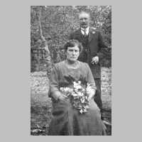 108-0003 Hermann und Maria Liedtke, geb. Vogel im August 1914 in ihrem Garten in Uderhoehe.jpg